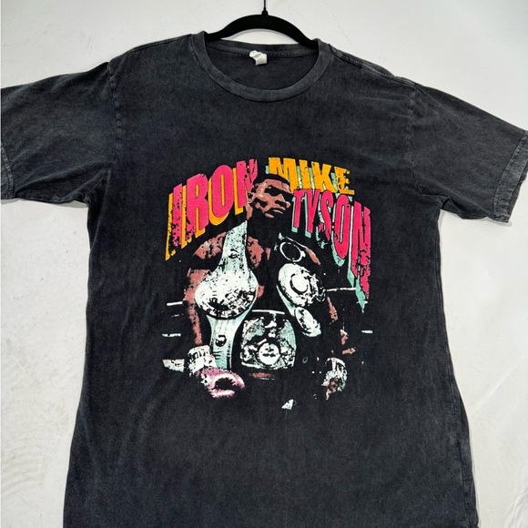 Mike Tyson graphic tee - Picture 2 of 3